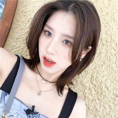 裸女游城